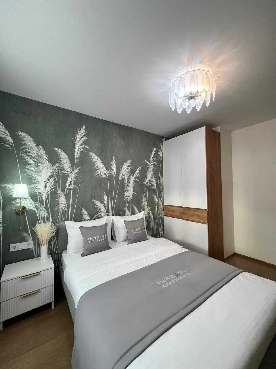 Санкт-Петербург: Inndays Apartments на Невзоровой