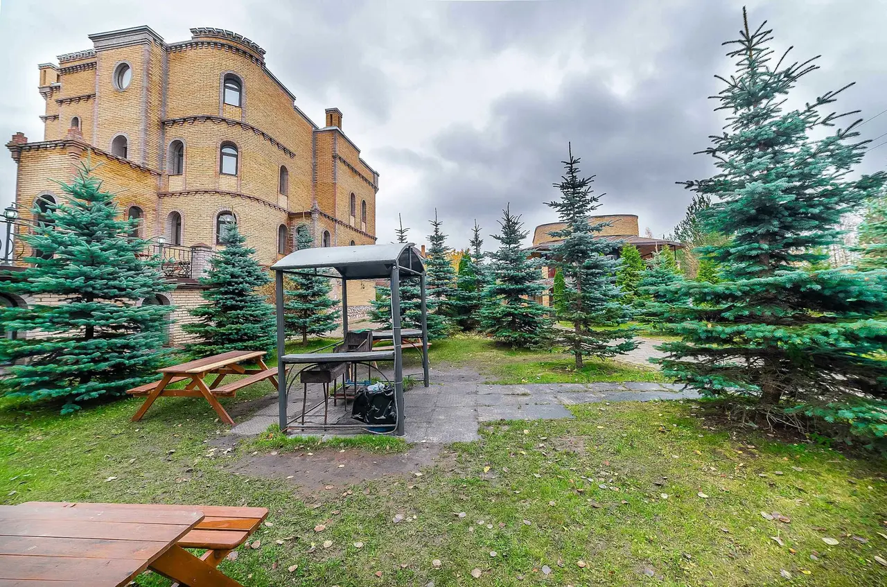 Ломоносов: Villa Zamok