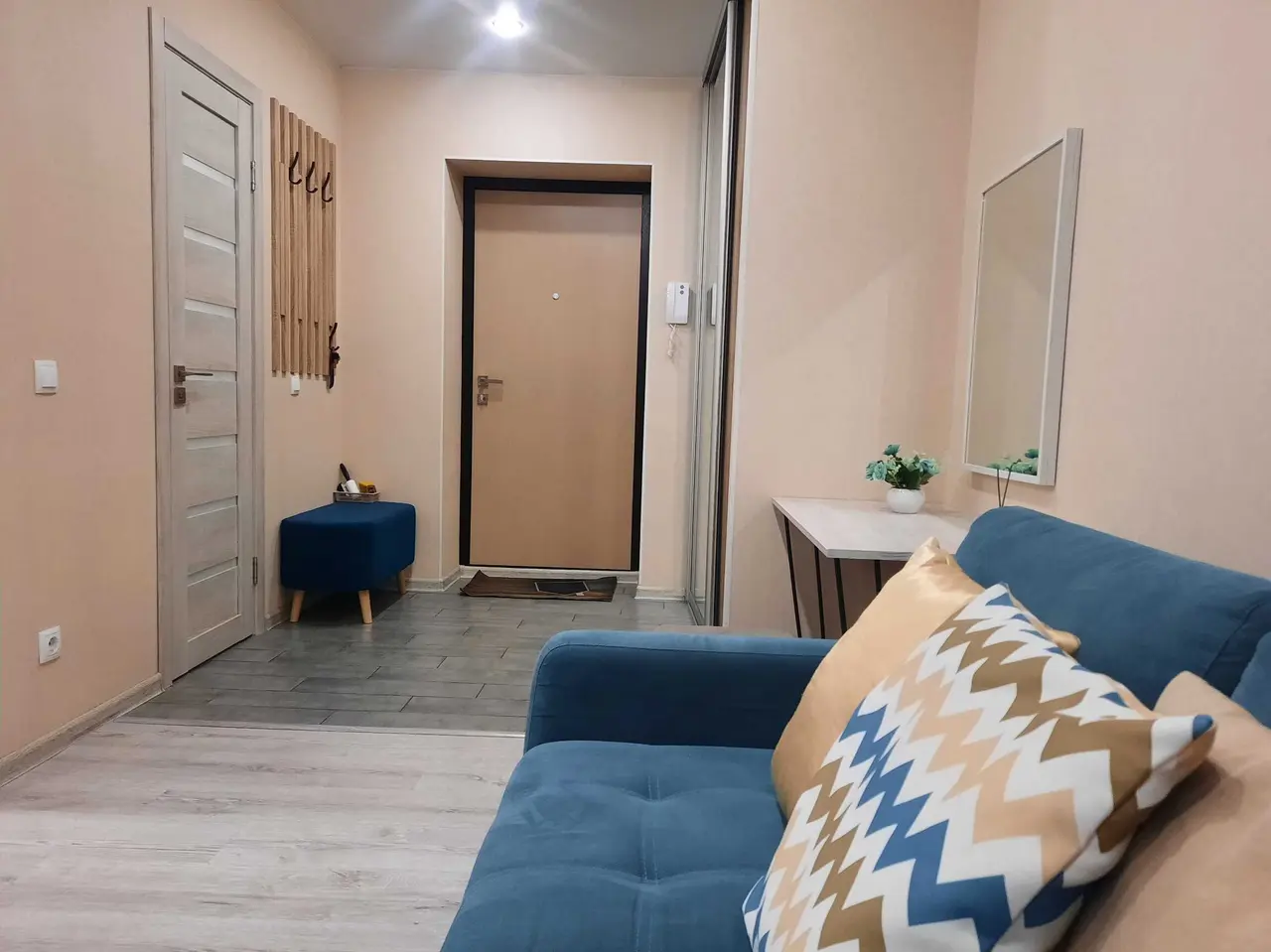 Тюмень: Apartments home inn