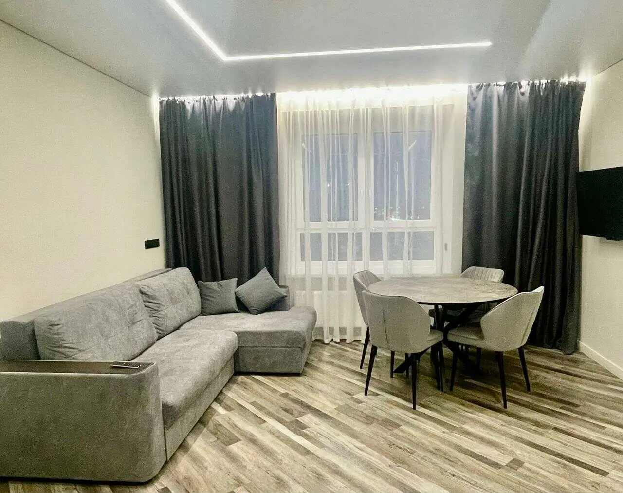 Тюмень: Апартаменты 50м ЖК Ария