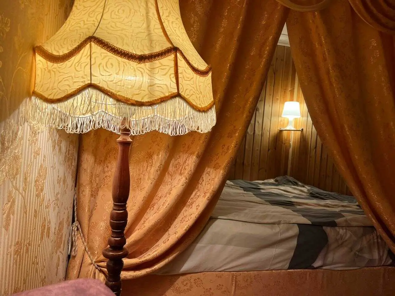 Санкт-Петербург: Семейная квартира у метро до 4х гостей