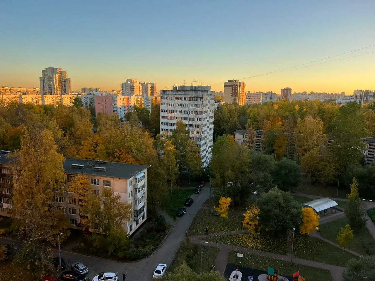 Санкт-Петербург: Семейная квартира у  метро до 4х гостей