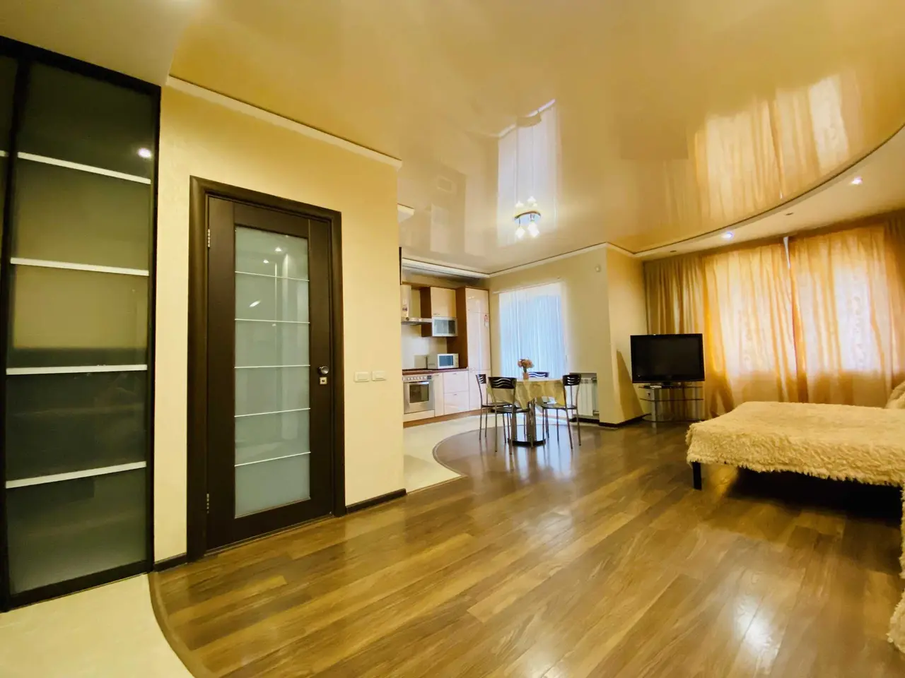 Брянск: Чистая студия в центре города