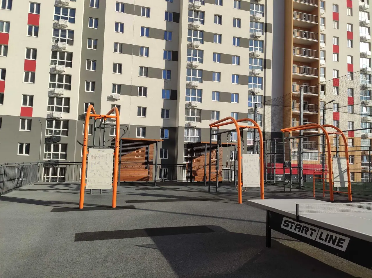 Липецк: Двухкомнатные апартаменты евростандарта с закрытой территорией