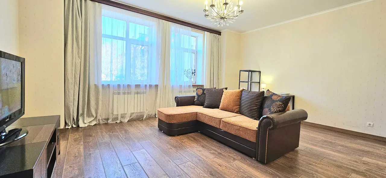Казань: Простор&Уют в центре, рядом с Кремлёвской Набережной - от Urban Apartments