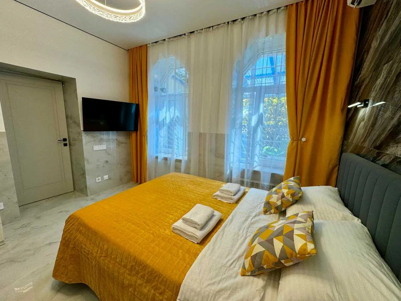 Сочи: Sun City Apartment с террасой на Кубанской