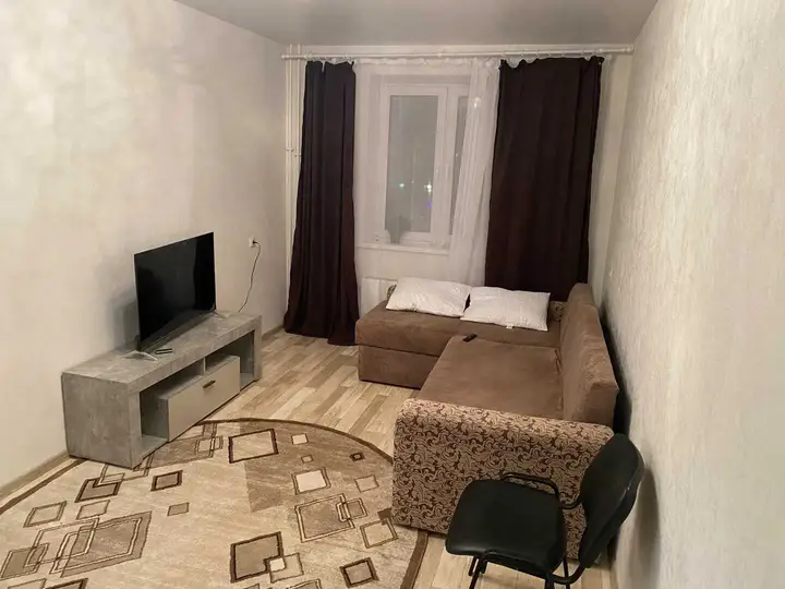 Екатеринбург: 2к квартира на Бычковой 22