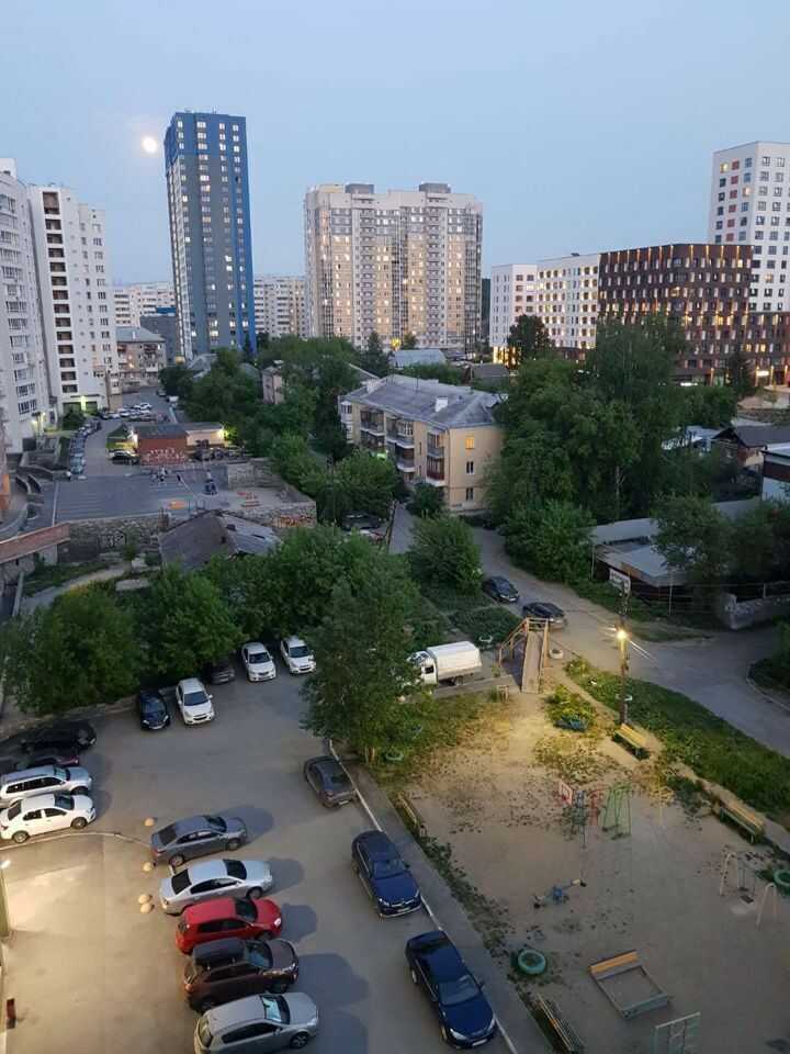Екатеринбург: Квартира у аквапарка на Щербакова 35