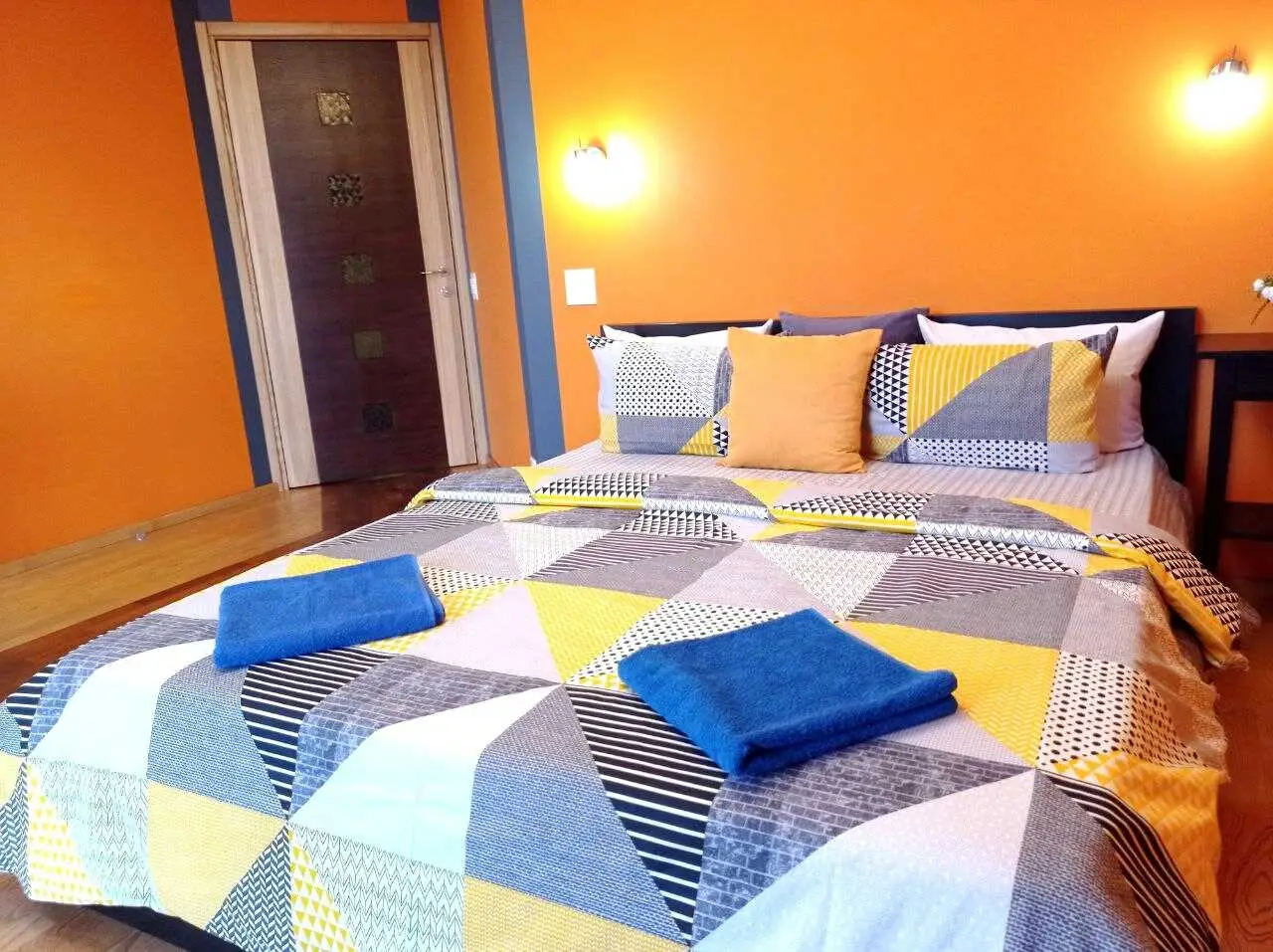 Москва: Евро-апартаменты Lora Home на Южной