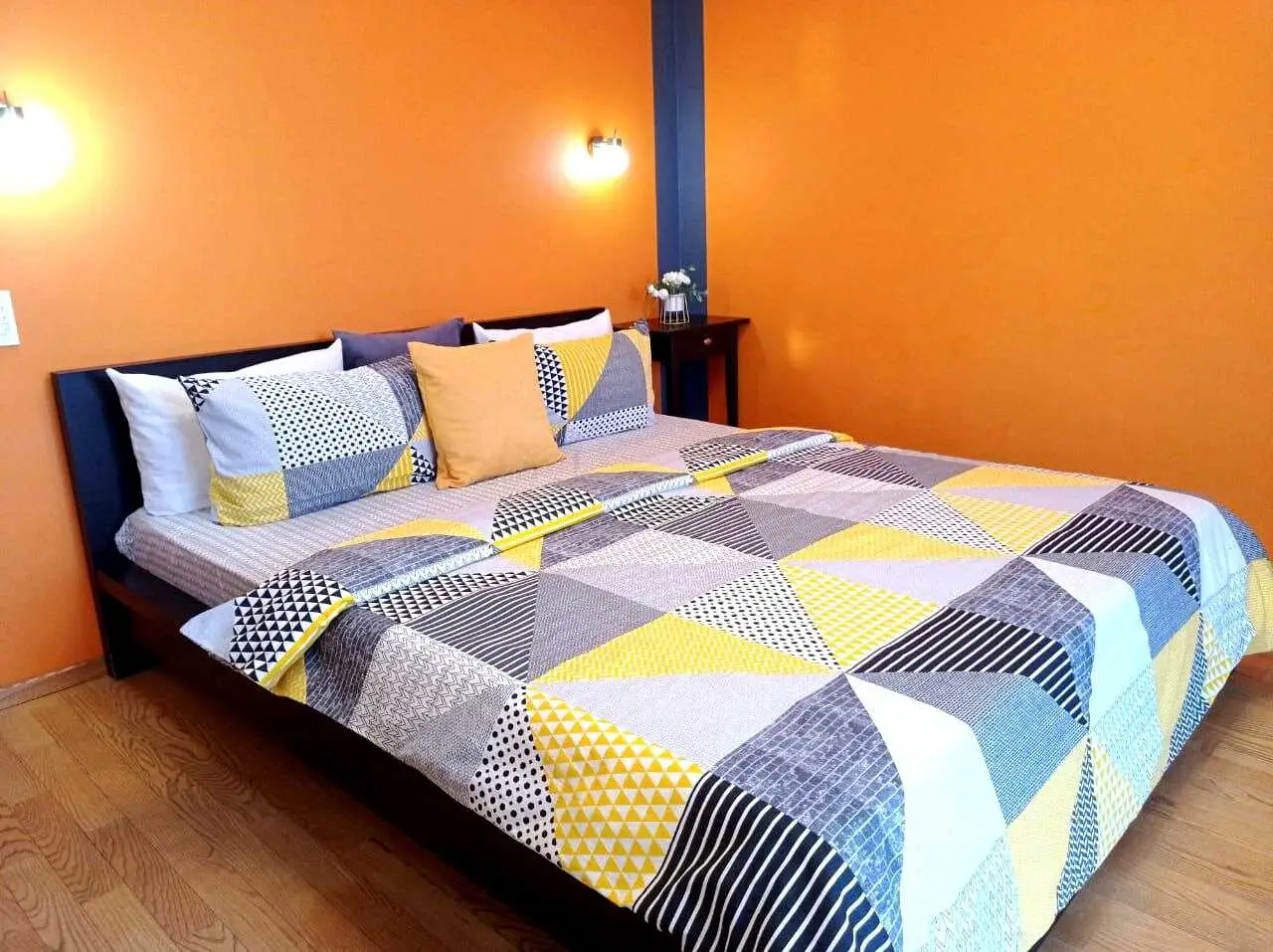 Москва: Евро-апартаменты Lora Home на Южной