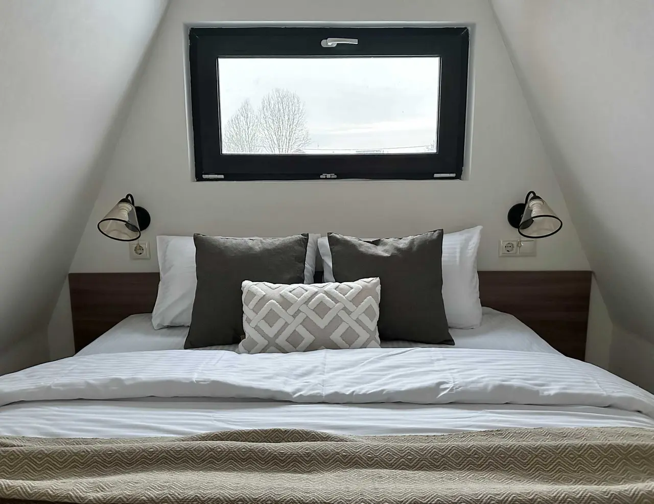 посёлок Анашкино: База отдыха URoom Афрейм 3