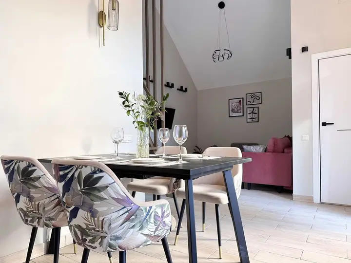 посёлок Анашкино: База отдыха URoom Барн 2