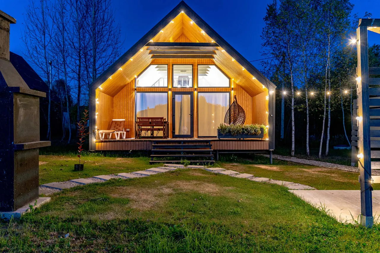посёлок Анашкино: База отдыха URoom Барн 4