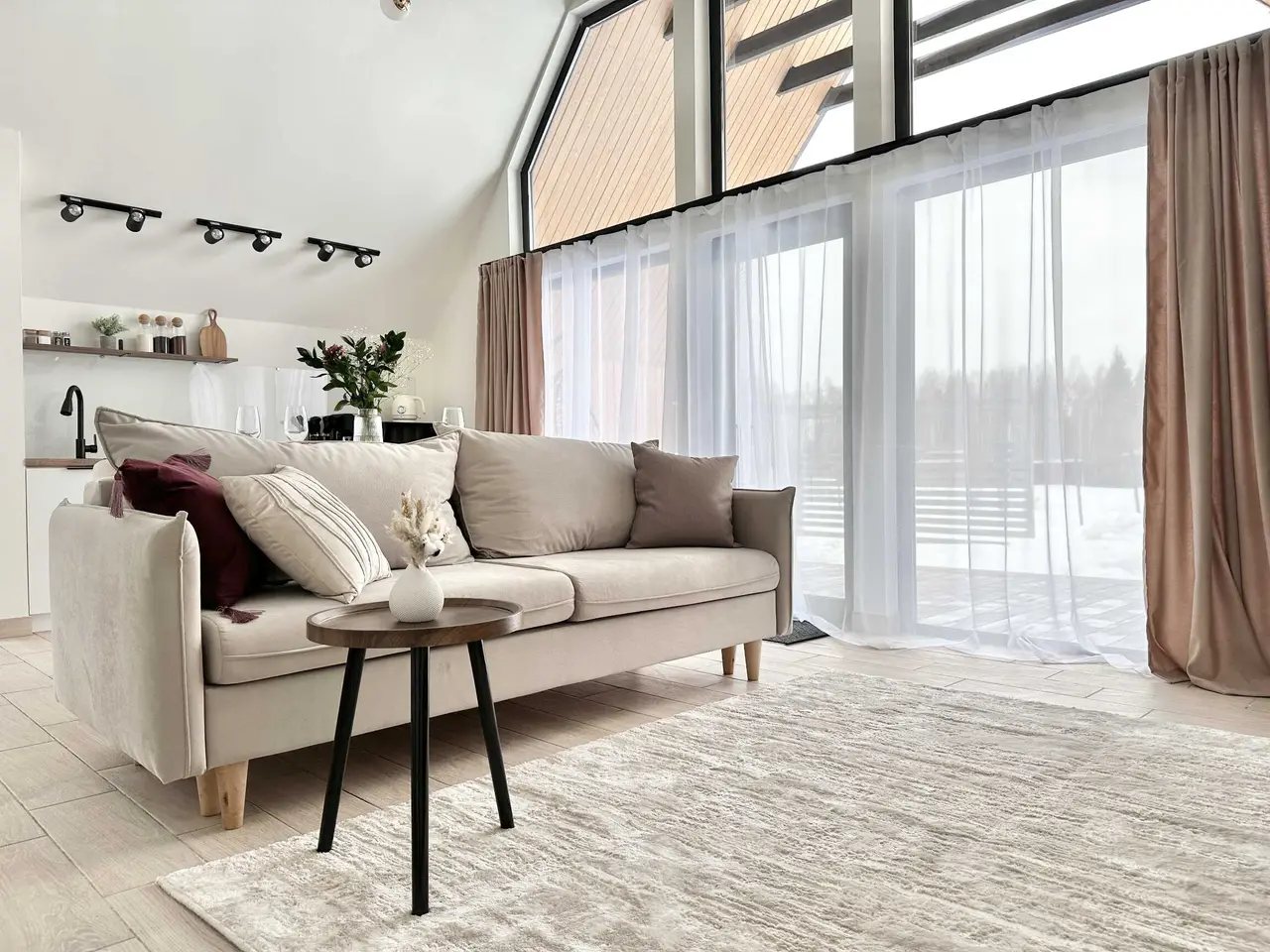 посёлок Анашкино: База отдыха URoom Барн 5