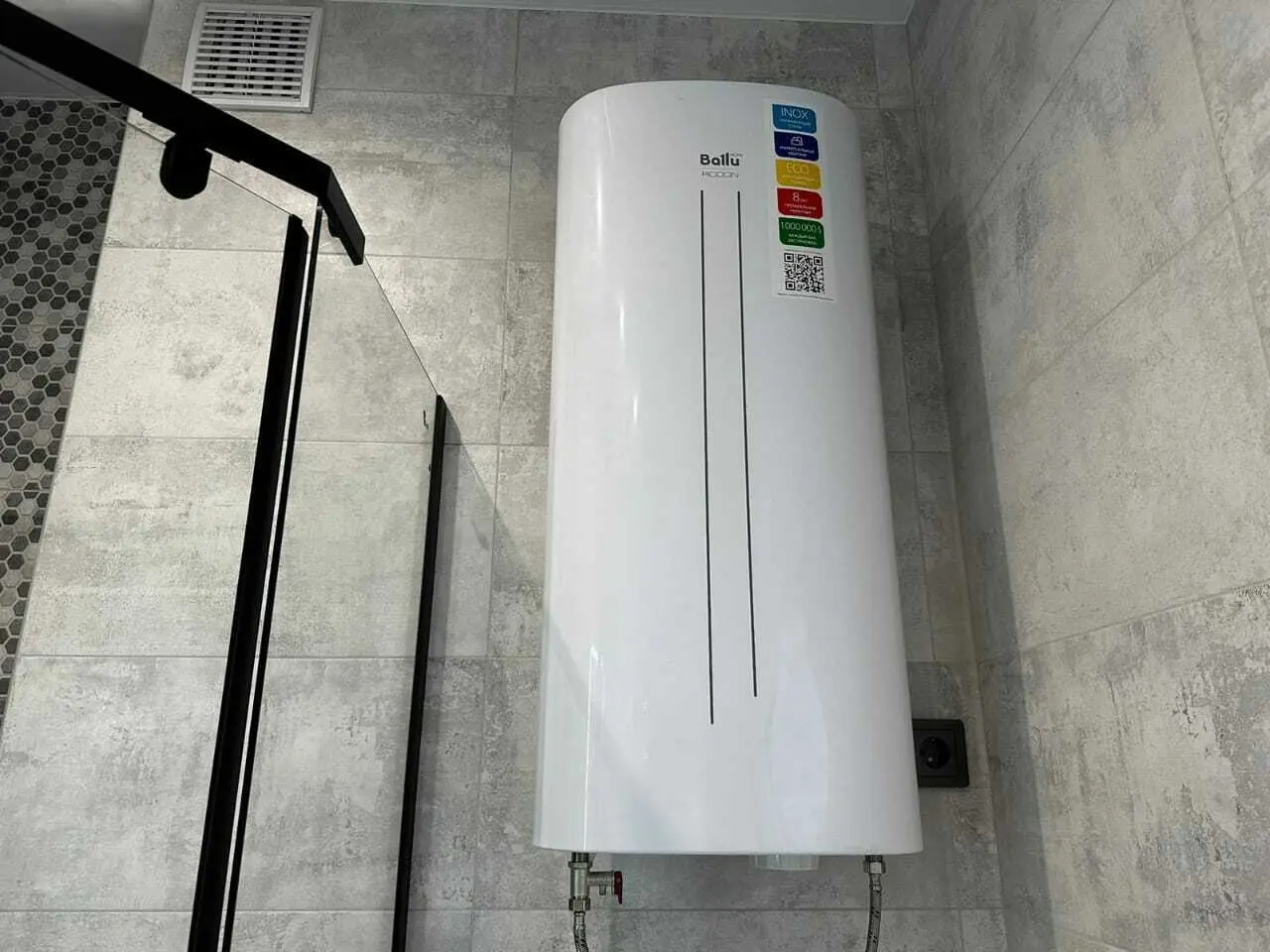Барнаул: Апартаменты на Строителей 18 №1