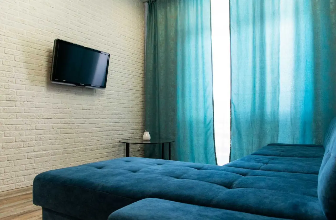 Тюмень: 1к "Звездный городок" Тимофея Чаркова 81/2