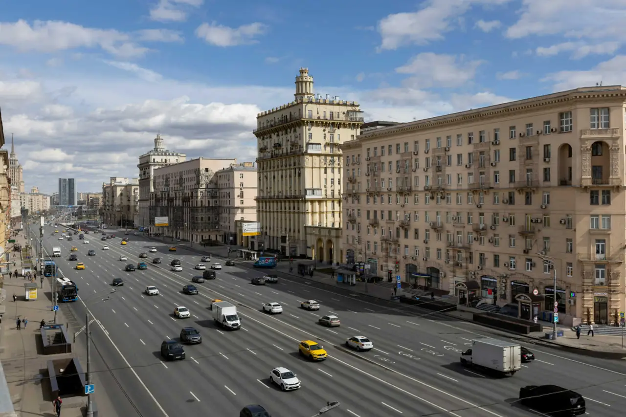 Москва: Винтажная двухкомнатная квартира на Кутузовском проспекте д.26 корп.1