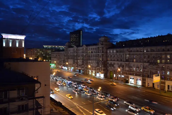 Москва: Четырёхкомнатная квартира на Кутузовском проспекте 27