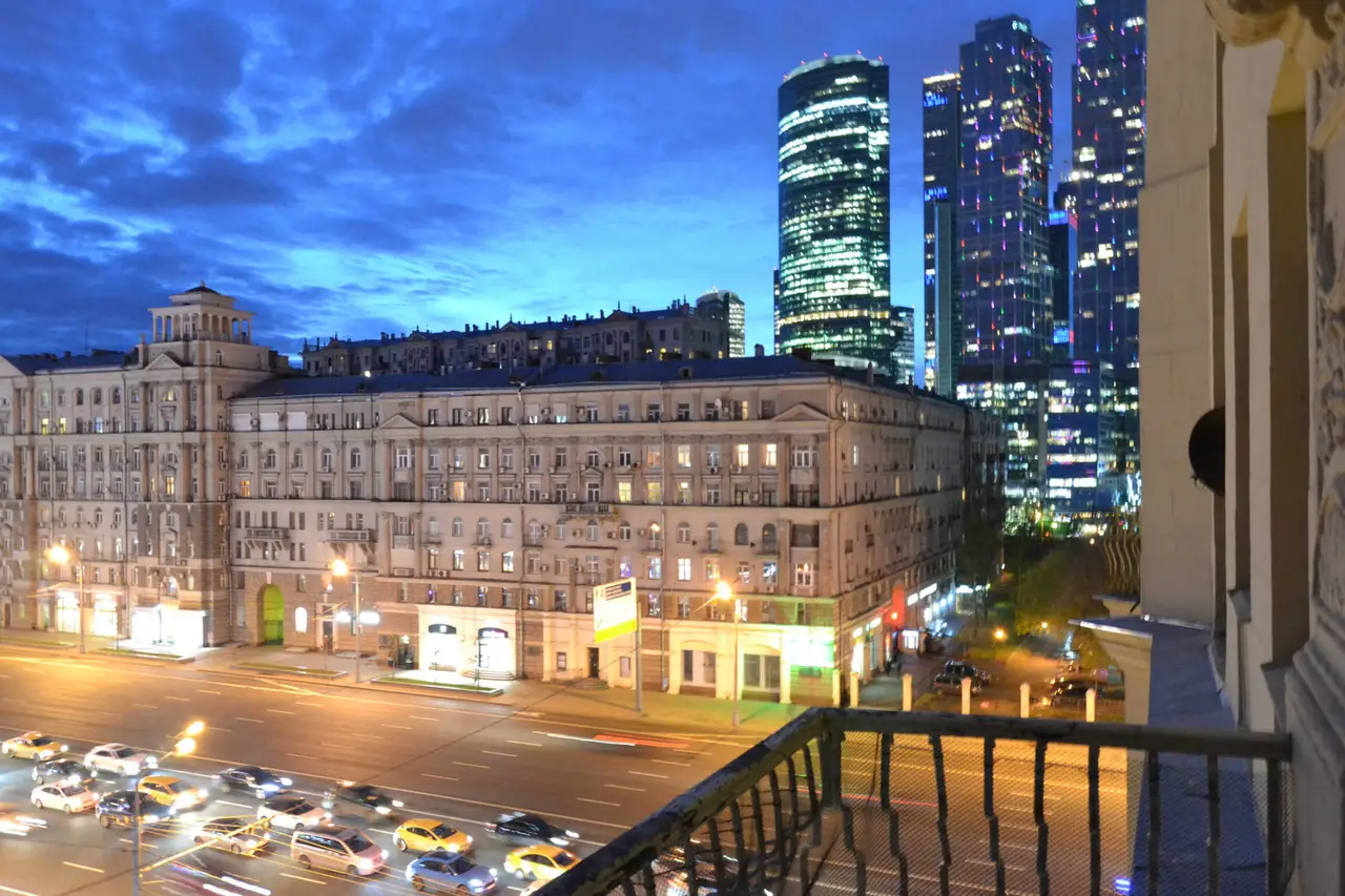 Москва: Четырёхкомнатная квартира на Кутузовском проспекте 27