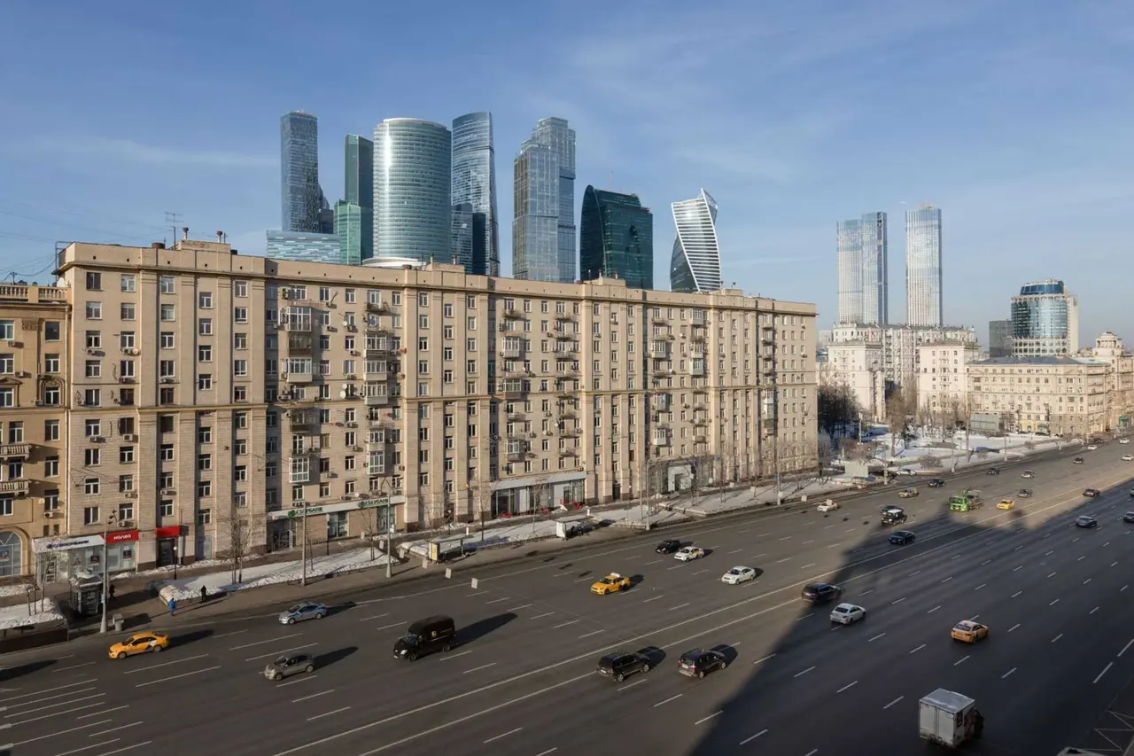 Москва: Трёхкомнатные апартаменты с двумя ванными