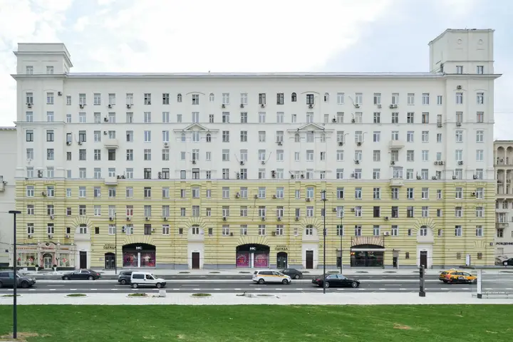 Москва: Трёхкомнатная квартира у м. Киевская