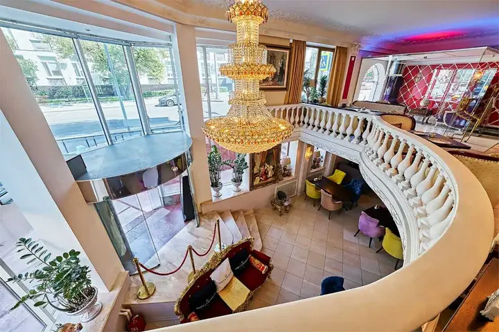 carousel image 5