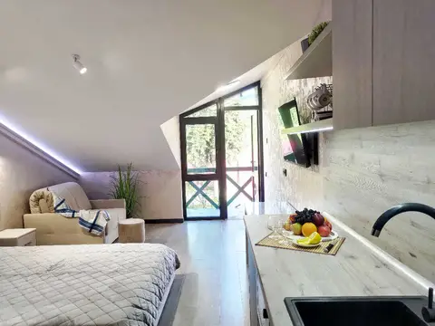 Апартаменты Greenberg на Защитников Кавказа 114 — фото 1