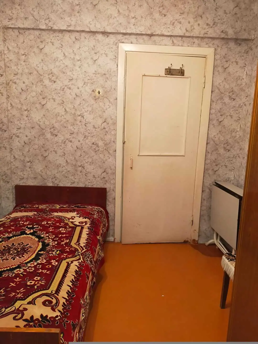 Новомосковск: Квартира с 6 кроватями