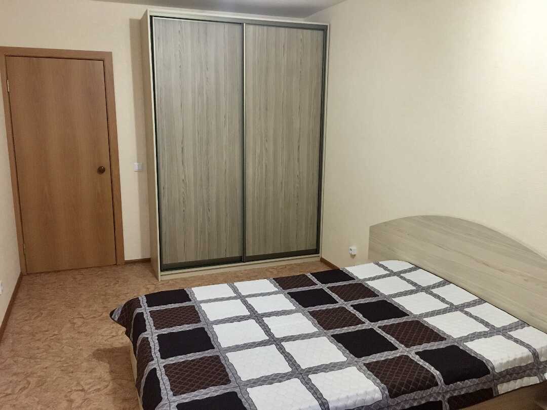 Пермь: Пpосторная двухкомнатная квартиpа в новом доме