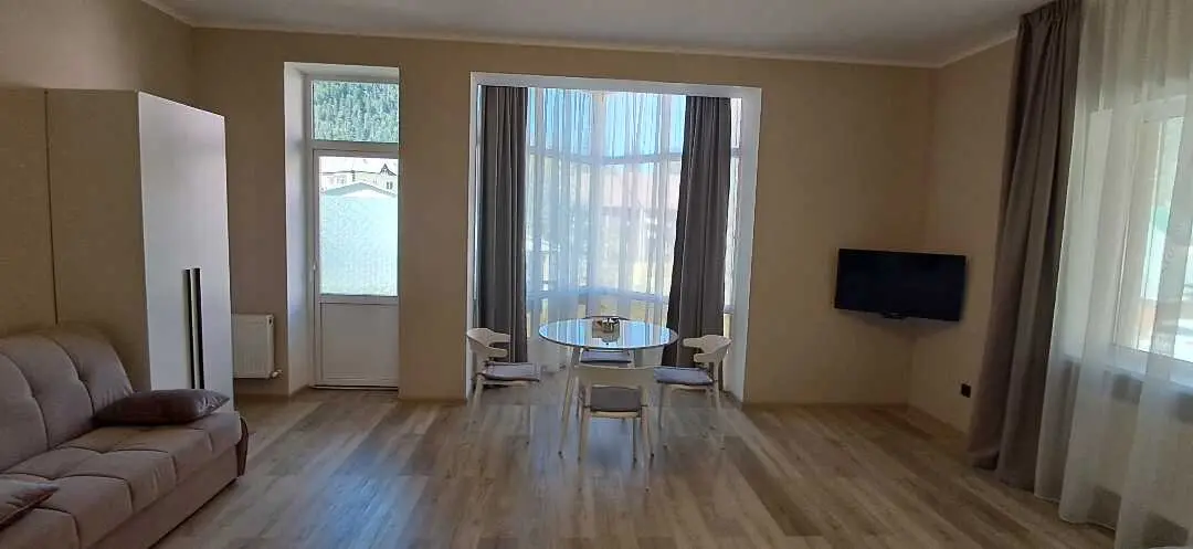 Домбай: Legenda Home