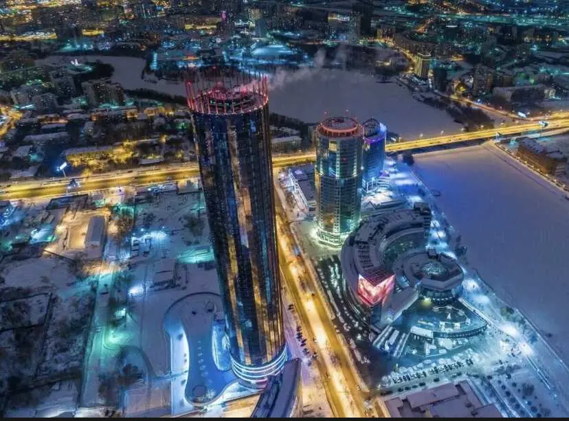 Екатеринбург: Маршала Жукова 11