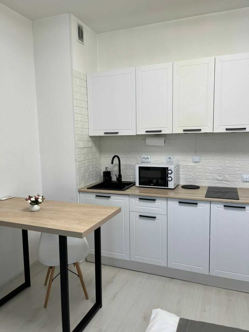 Санкт-Петербург: Inndays Apartments на Планерной 95к1