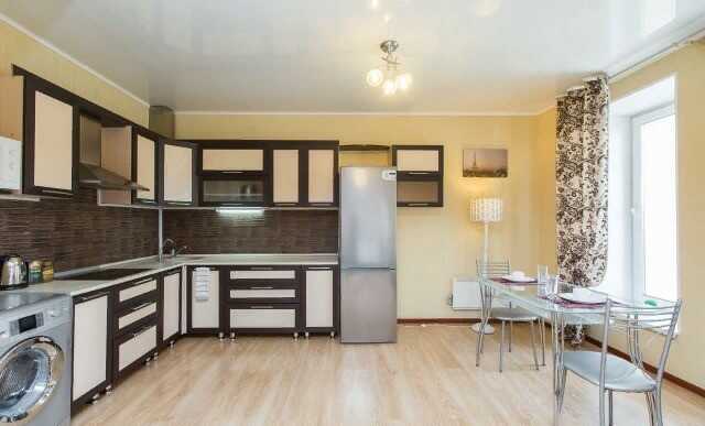 Челябинск: Апартаменты На Братьев Кашириных