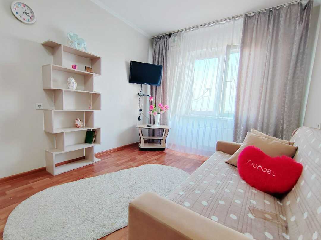 Крымск: Апартаменты на Надежды 3