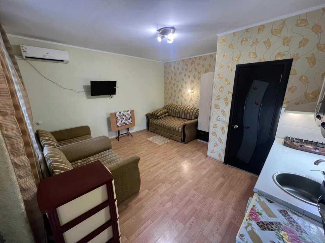 Евпатория: 3 одинаковых коттеджа