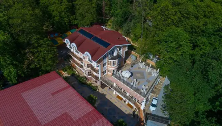 Сочи: Отель "Вилла Полианна"