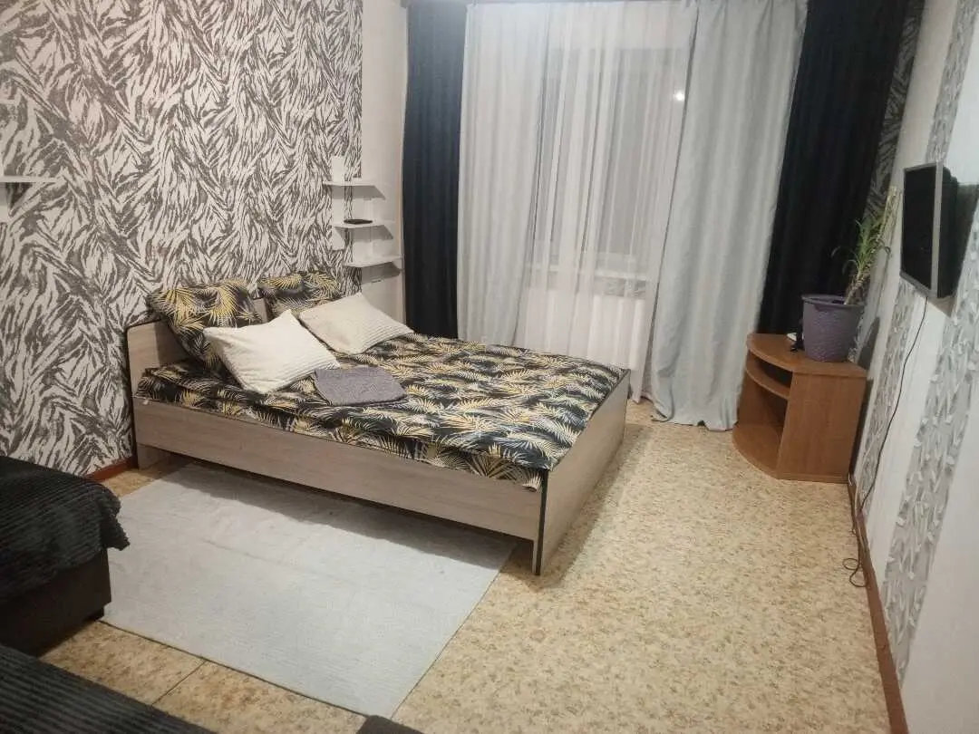 Великий Новгород: Квартира рядом с парком "Акрон"