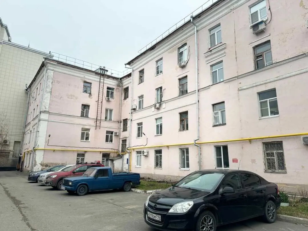 Казань: Студия с закрытой парковкой