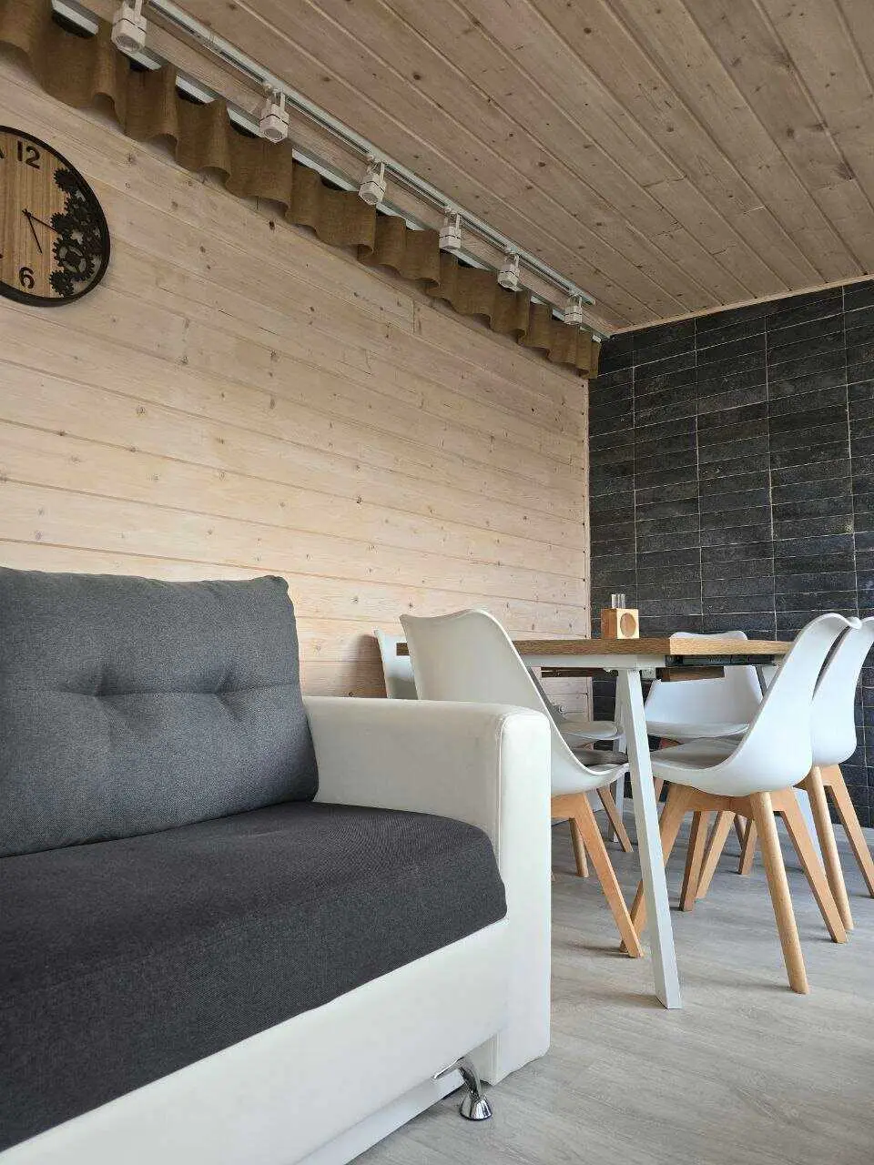 Янтарный: 2-к. квартира, 49,2 м², 3 кровати