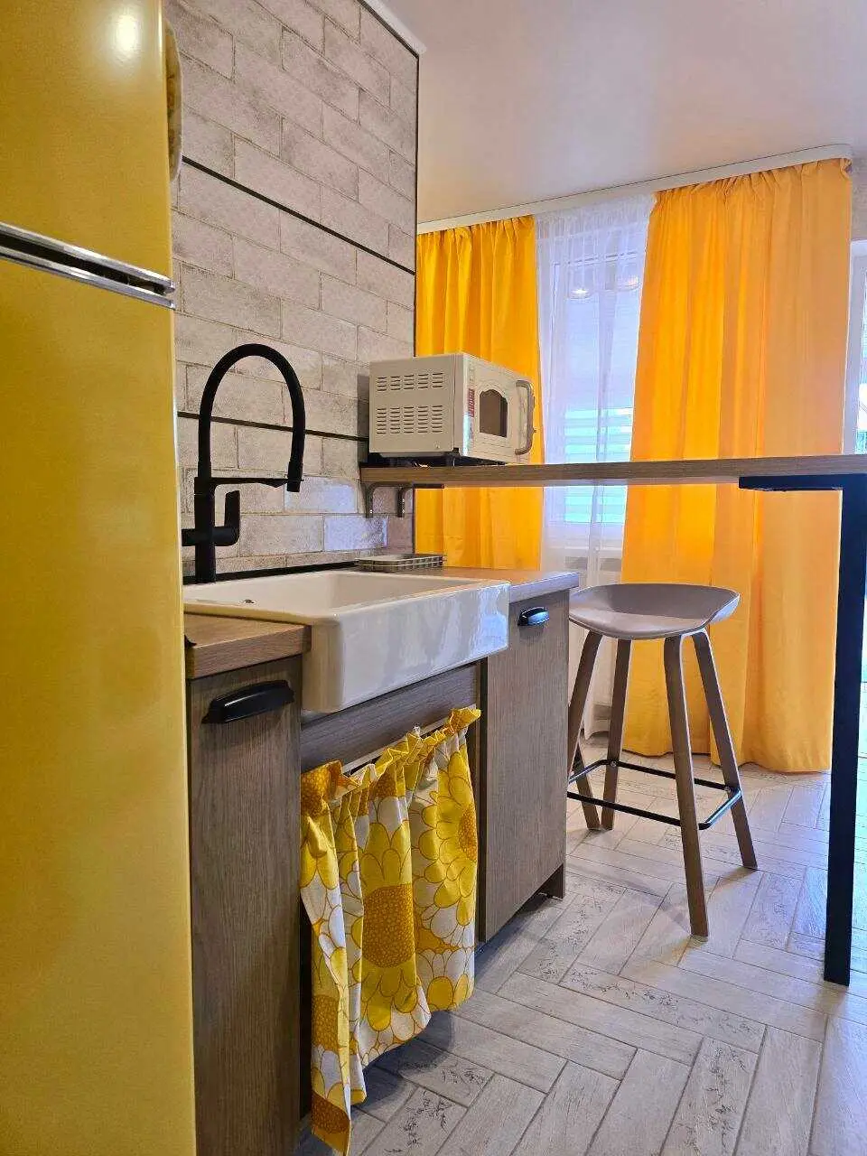Янтарный: 2-к. квартира, 49,2 м², 3 кровати