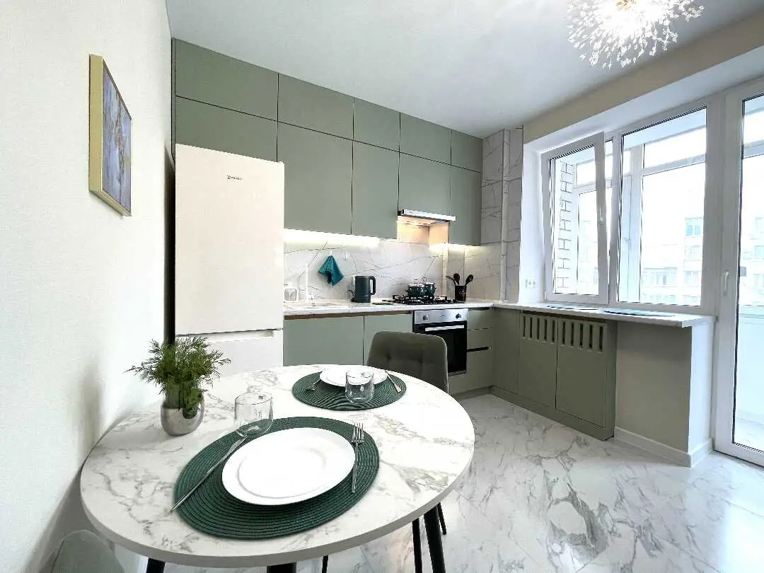 Казань: 1-к. квартира, 50 м², 3 кровати