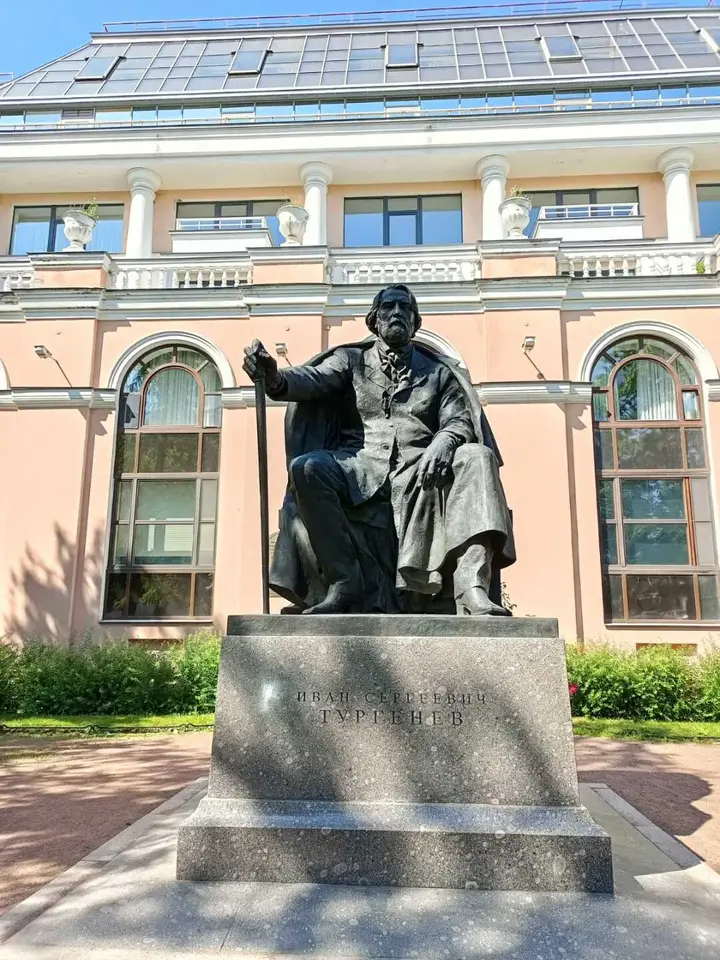 Санкт-Петербург: Тургеневский