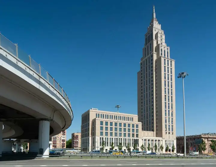 Москва: Alcon Tower