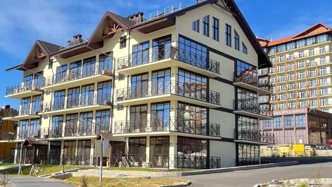 Сыростан: «Долина-апарт». Семейный апартамент на горнолыжном курорте «Солнечная Долина» Family Alley -5