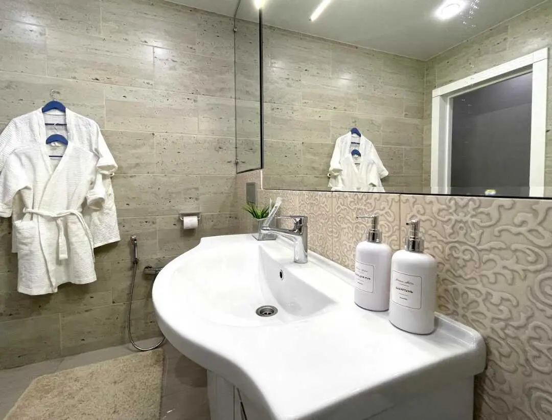 Казань: 1-к. квартира, 70 м², 2 кровати