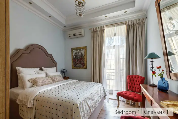 Санкт-Петербург: Minin Apartments Богемная Двухуровневая Мансарда 150м²