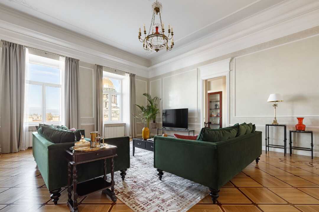 Тула: Minin Apartments c видом на Исаакиевский Собор 210м²