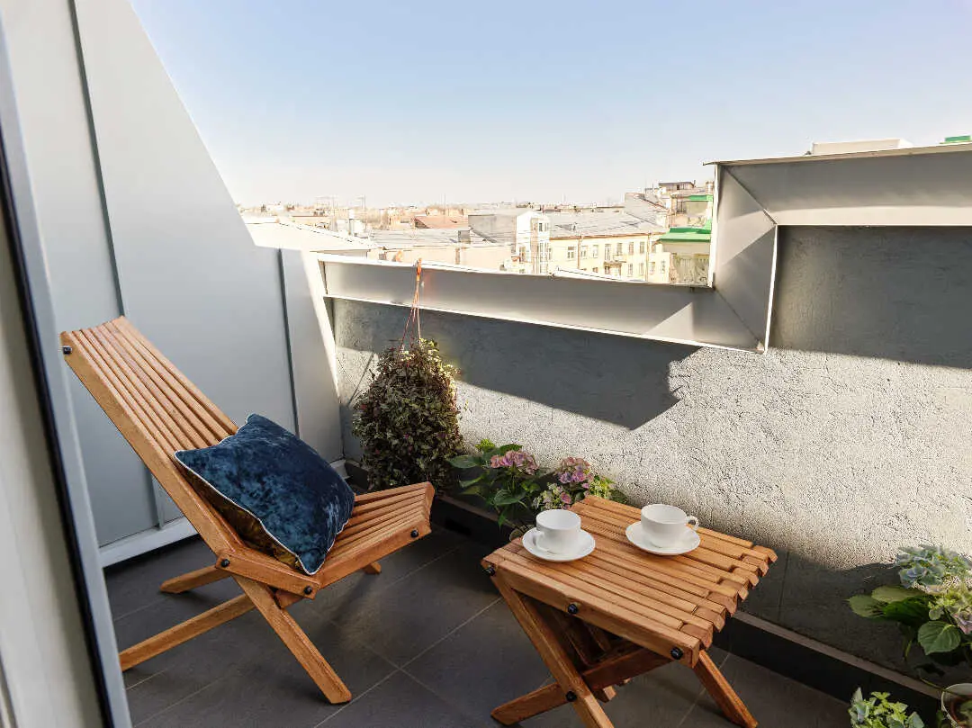 Санкт-Петербург: Minin Apartments Мансарда с двумя балконами на Невском 80м²