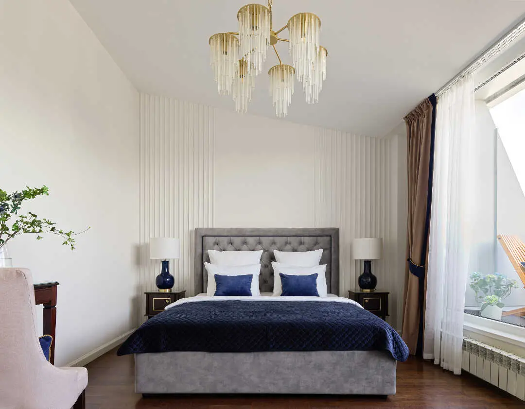 Санкт-Петербург: Minin Apartments Мансарда с двумя балконами на Невском 80м²