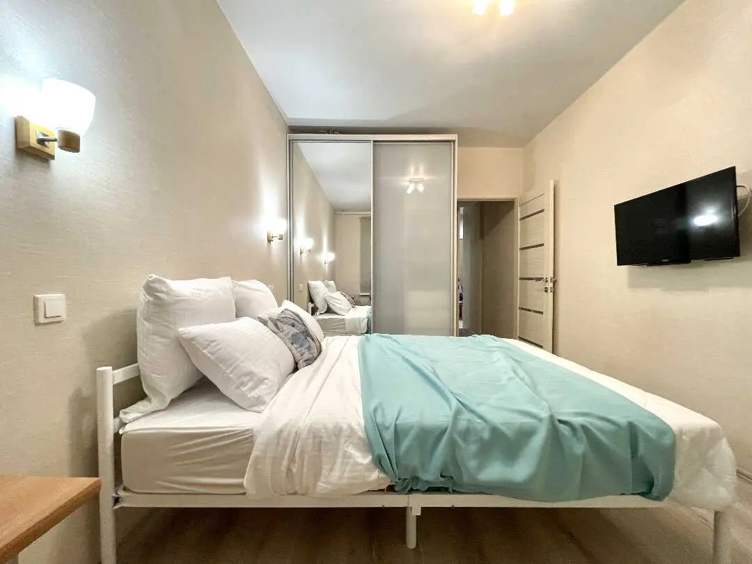 Казань: Двухкомнатная квартира, 80 м², 2 кровати